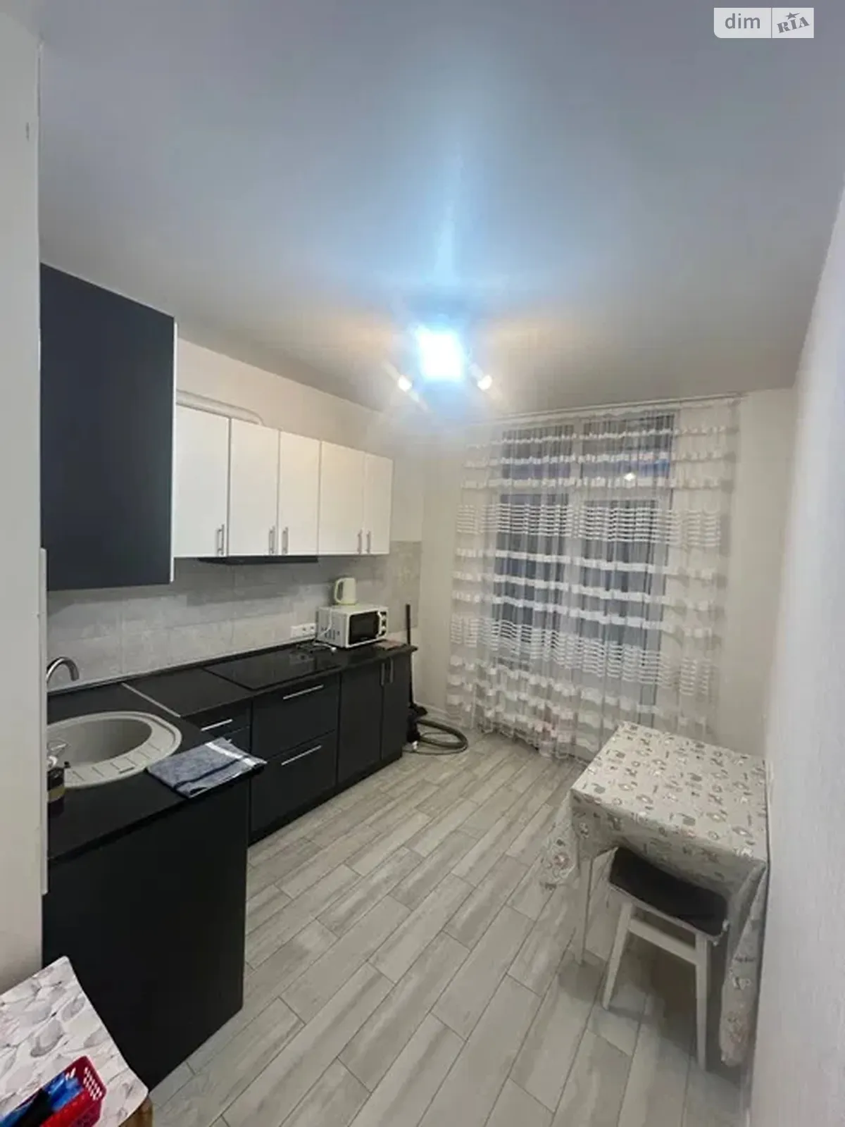 Сдается в аренду 1-комнатная квартира 37 кв. м в Киеве, ул. Светлая, 3Д - фото 1