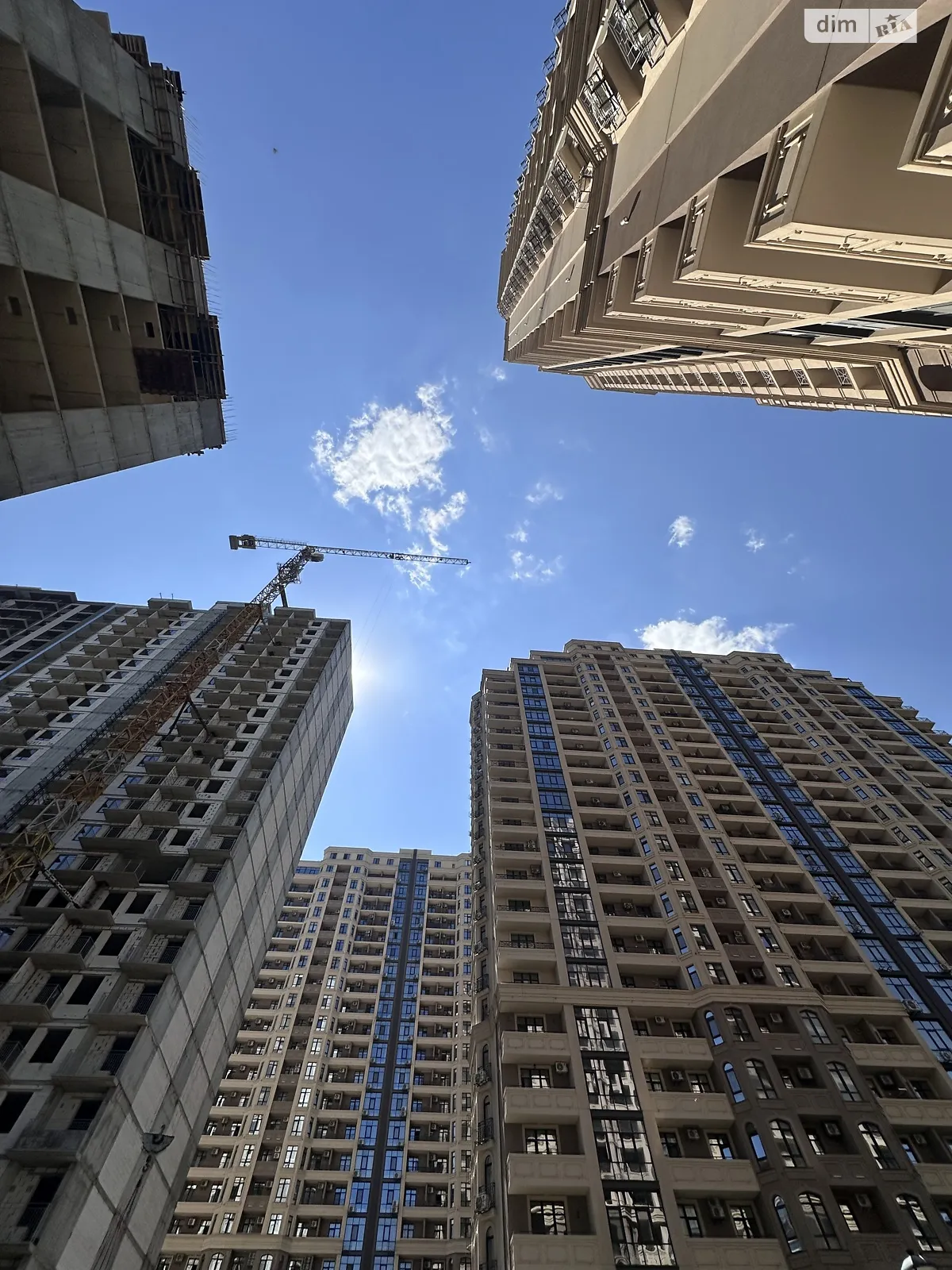 Продается 3-комнатная квартира 82.7 кв. м в Одессе, пер. Курортный, 1Б - фото 1