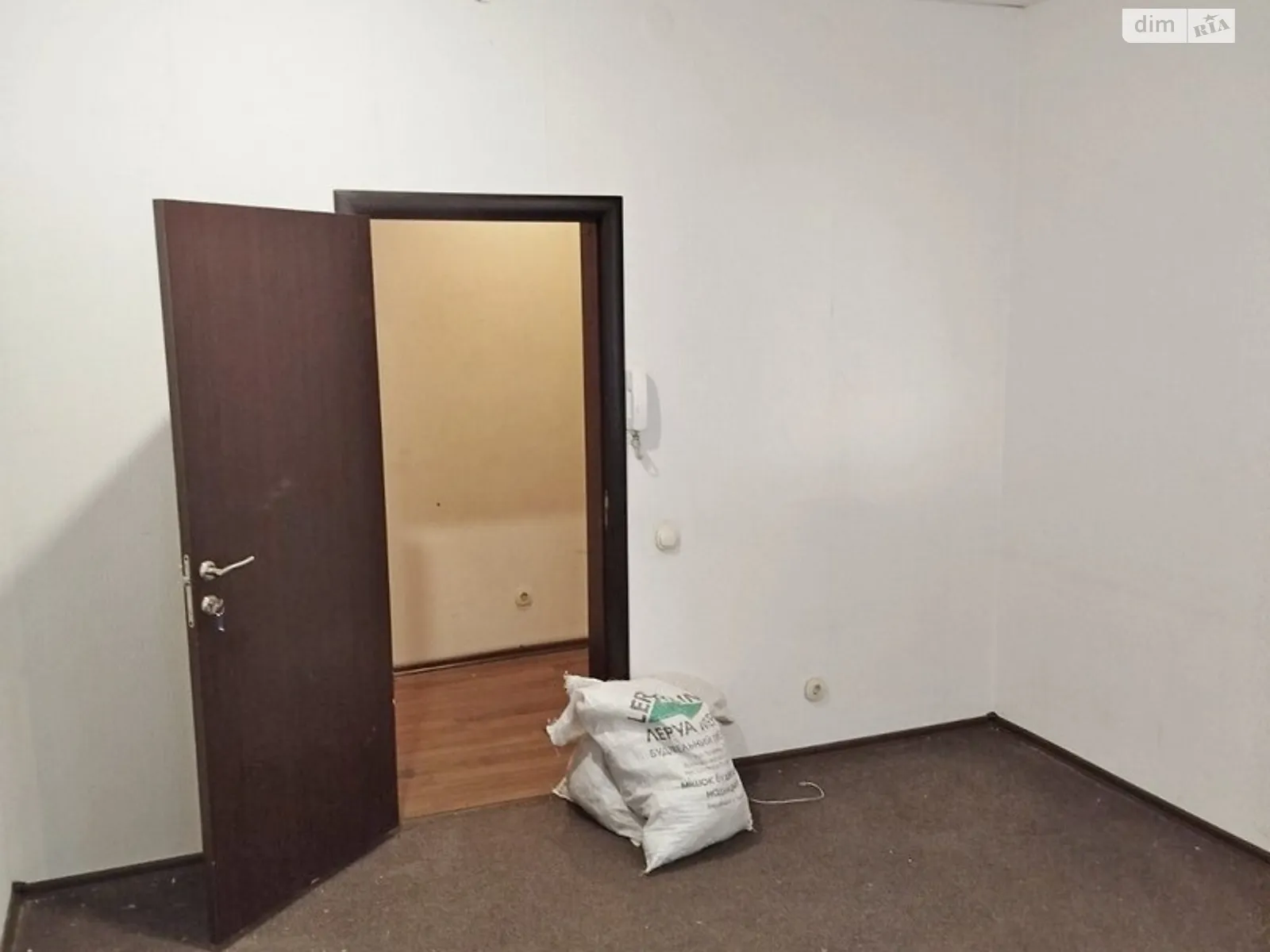 Здається в оренду офіс 23.8 кв. м в бізнес-центрі, цена: 8300 грн - фото 1
