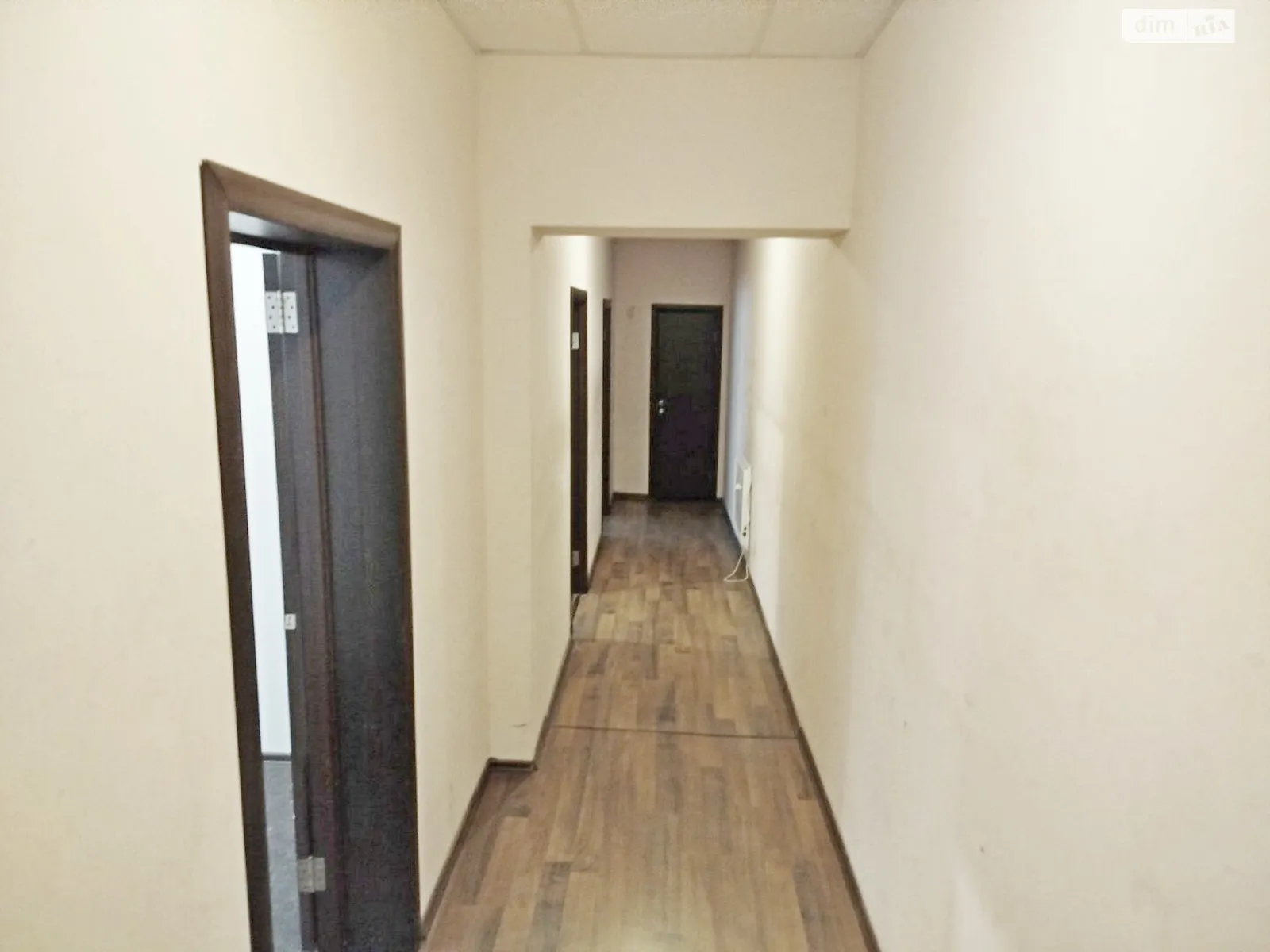 Здається в оренду офіс 25 кв. м в бізнес-центрі, цена: 8860 грн - фото 1