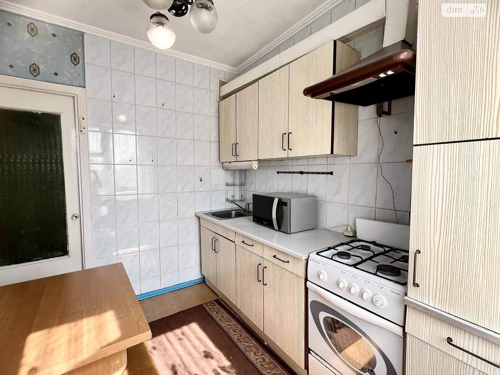 Продается 1-комнатная квартира 30 кв. м в Ровно, ул. Грушевского академика - фото 1