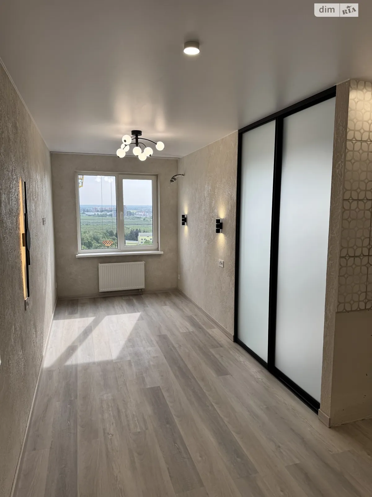Продается 1-комнатная квартира 37 кв. м в Новоселках, ул. Озерная, 27А - фото 1