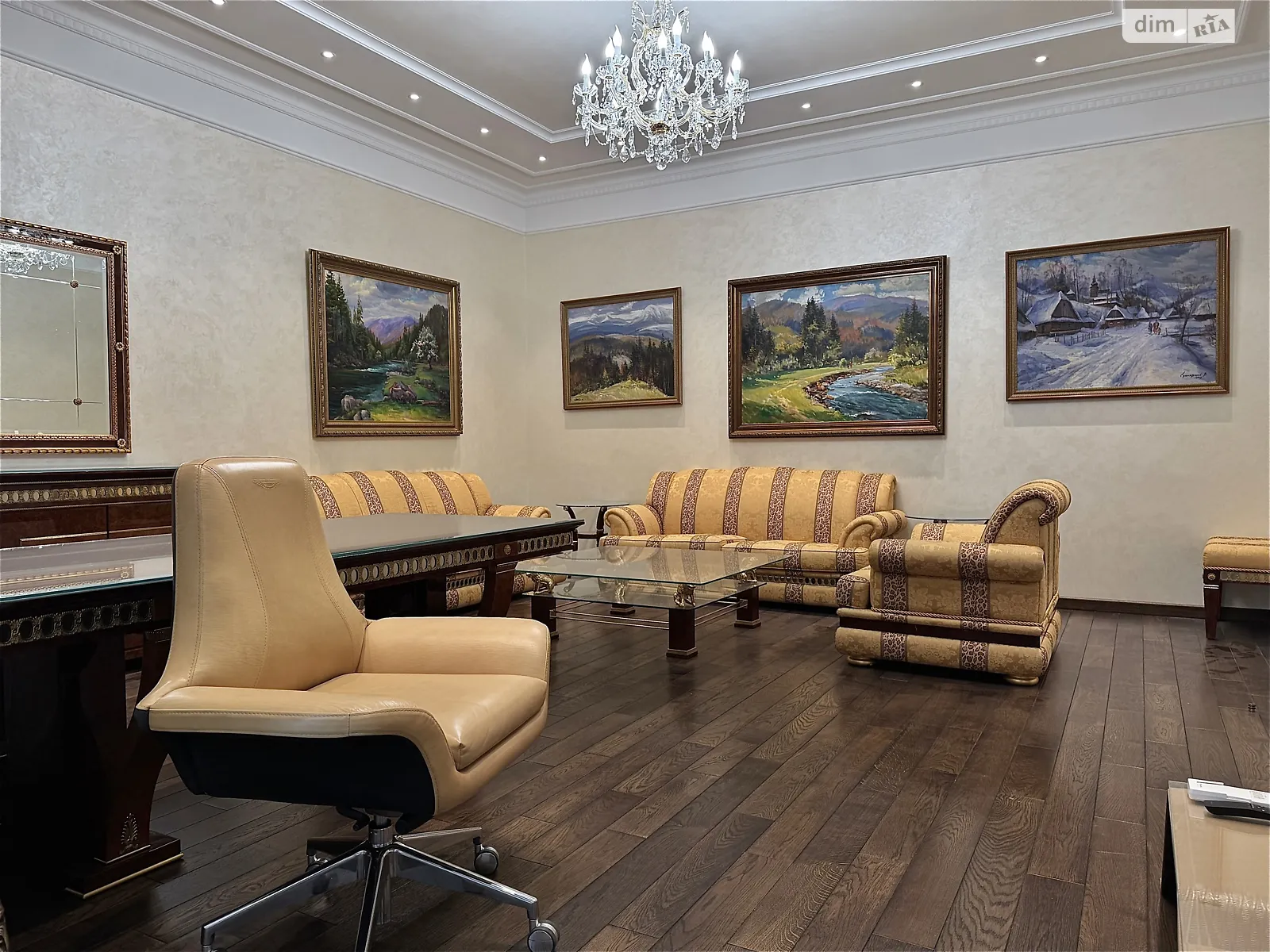 Сдается в аренду офис 186 кв. м в бизнес-центре, цена: 4000 $ - фото 1
