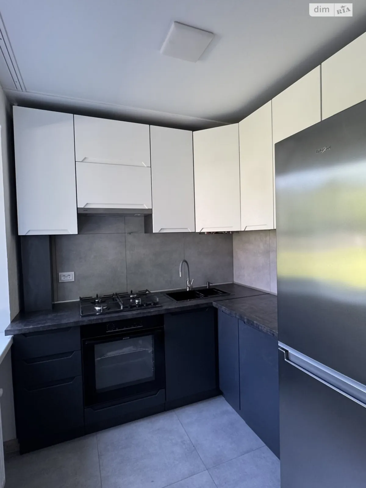 Продається 3-кімнатна квартира 57.3 кв. м у Червонограді, цена: 65000 $ - фото 1