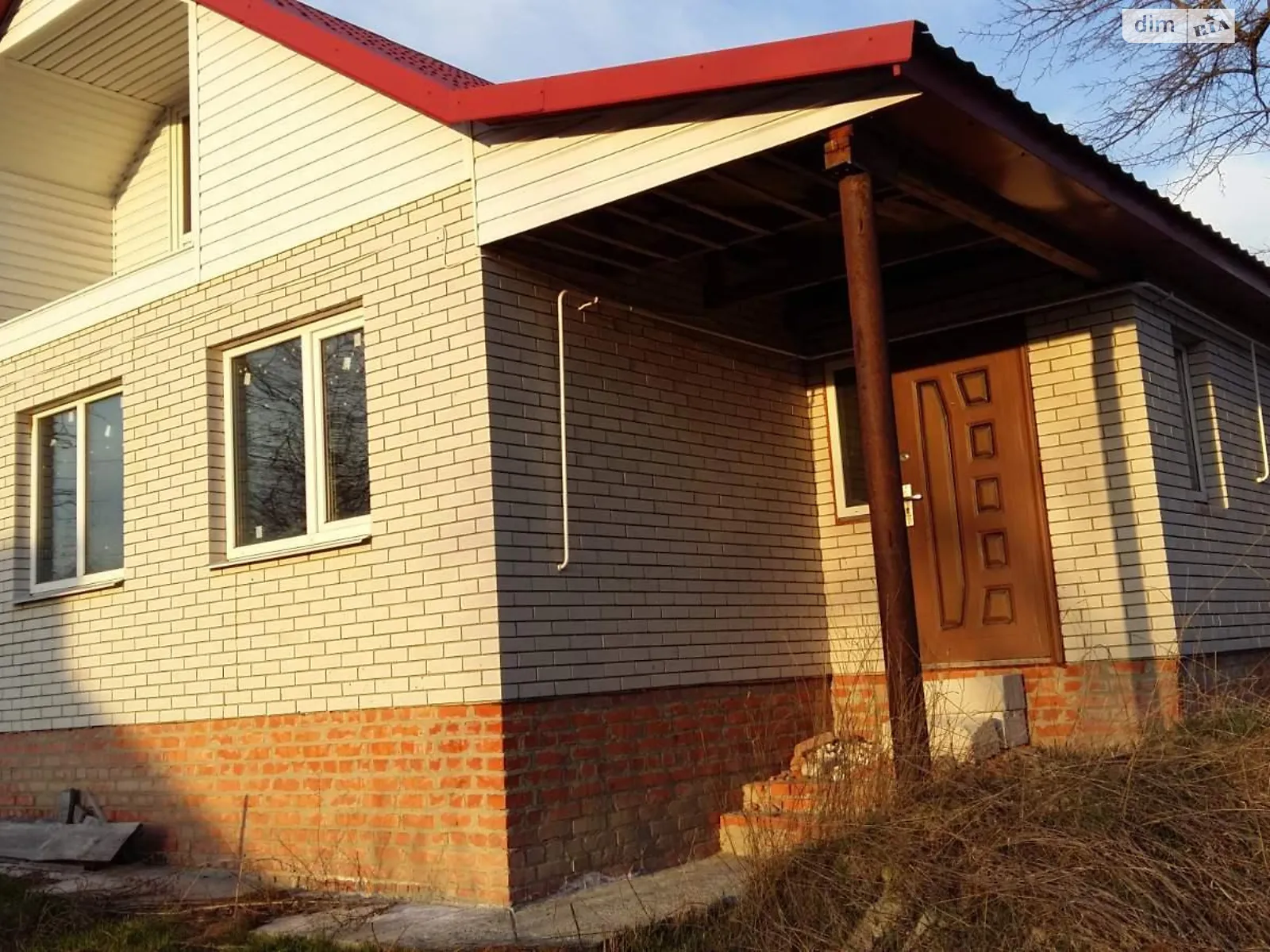 Продается дом на 2 этажа 120 кв. м с камином, цена: 25000 $ - фото 1
