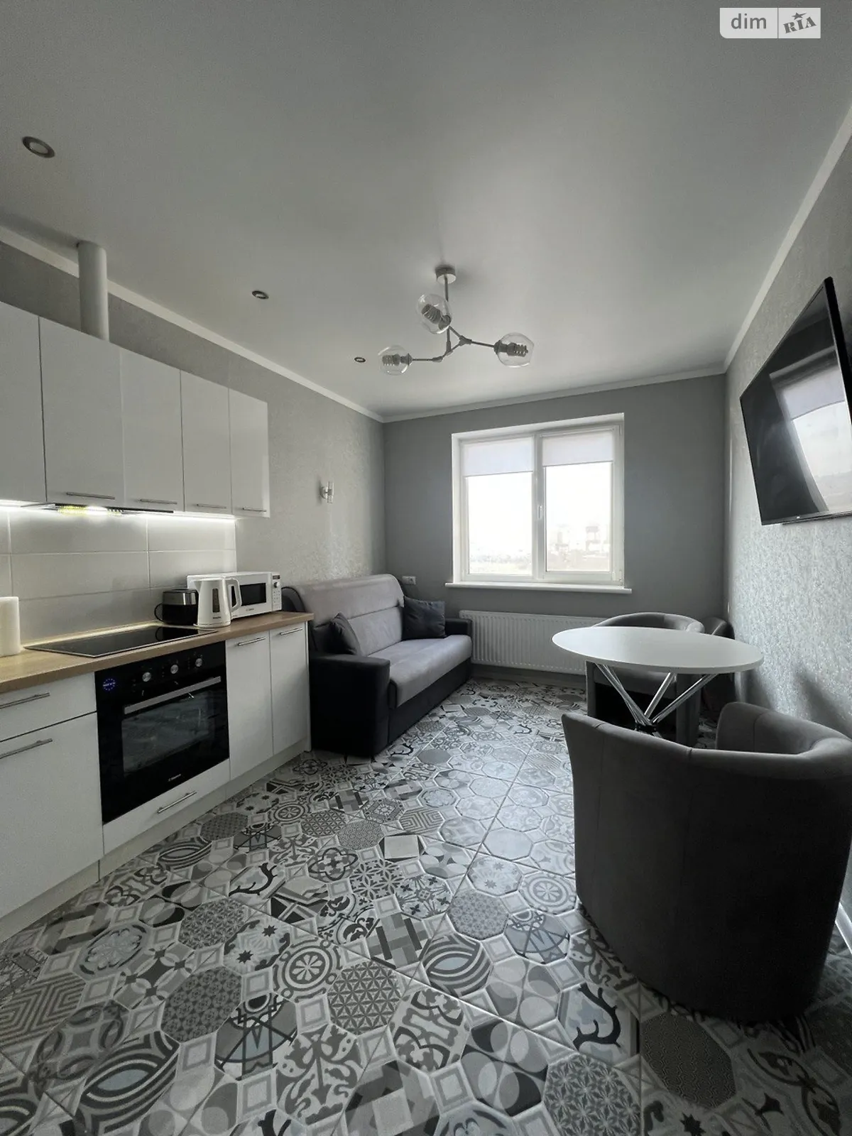 Продается 1-комнатная квартира 40 кв. м в Одессе, ул. Академика Сахарова, 3Д - фото 1