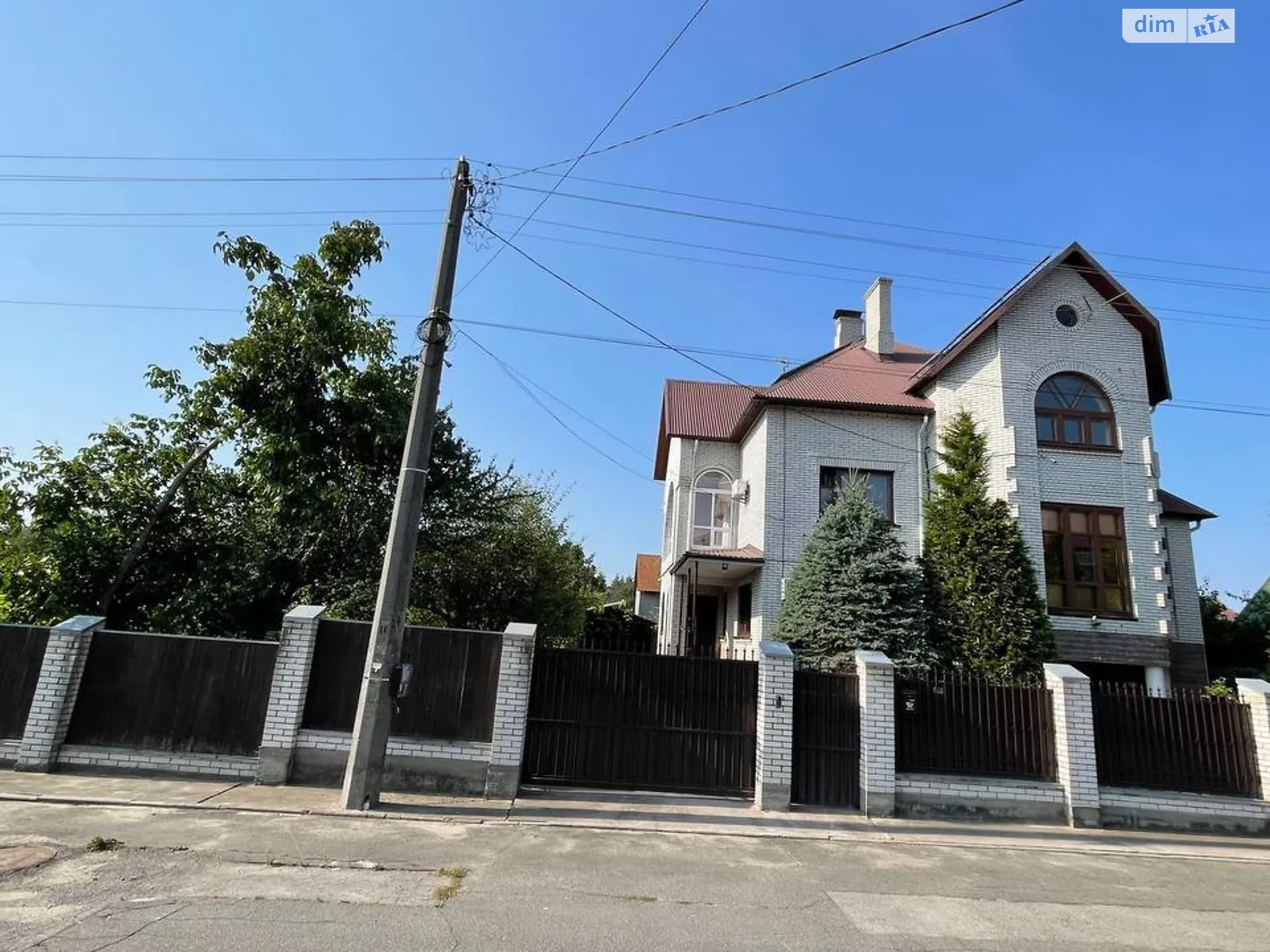 Продається будинок 3 поверховий 300 кв. м с басейном, цена: 330000 $ - фото 1
