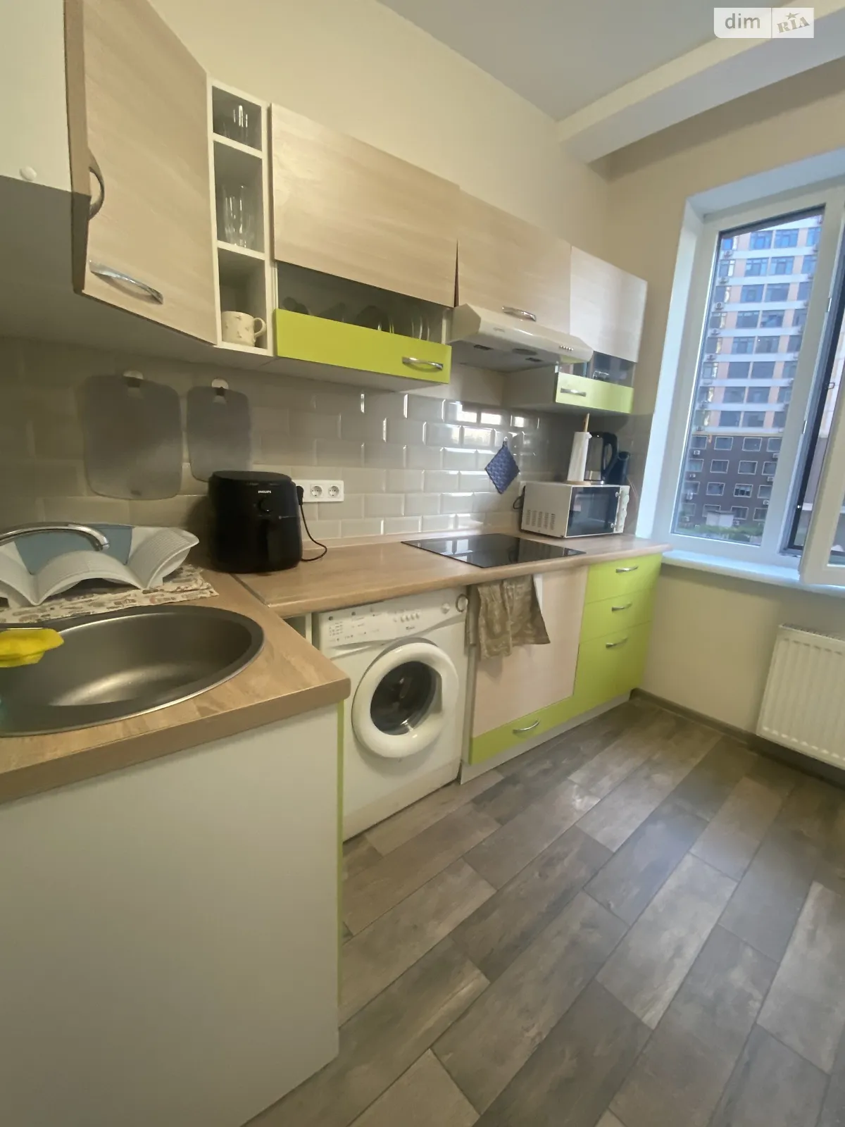 Продається 1-кімнатна квартира 40 кв. м у Одесі, вул. Генуезька, 3Б - фото 1