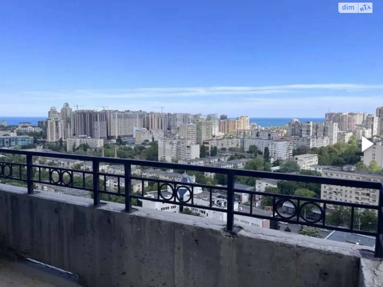 Продается 3-комнатная квартира 110 кв. м в Одессе, Фонтанская дор., 25Ж - фото 1