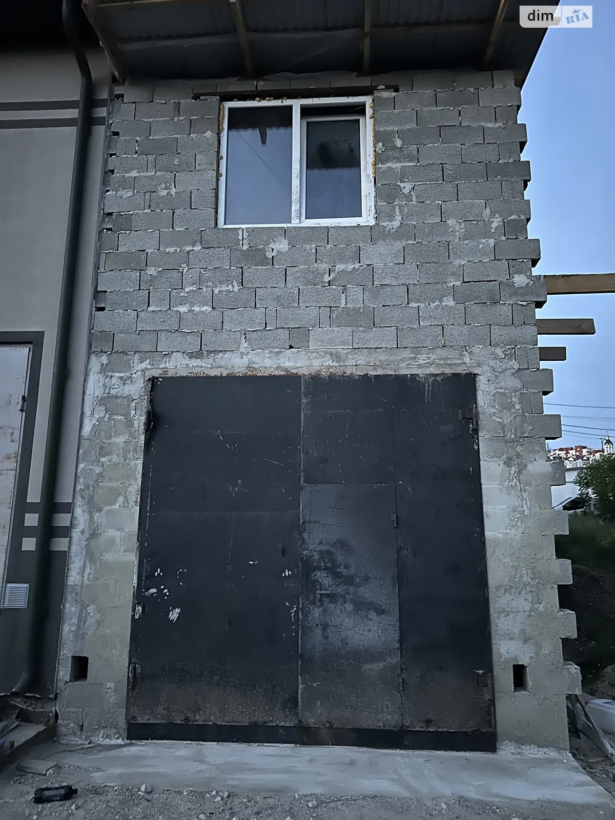 Продається місце в гаражному кооперативі під легкове авто на 48 кв. м, цена: 10000 $ - фото 1