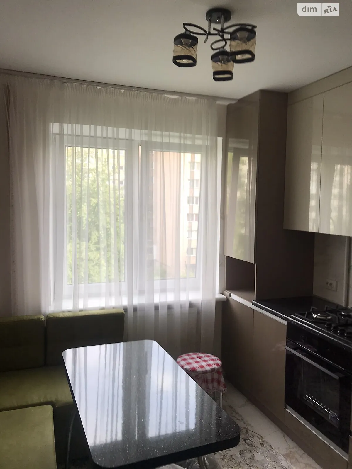 2-кімнатна квартира 48 кв. м у Тернополі, просп. Злуки - фото 1