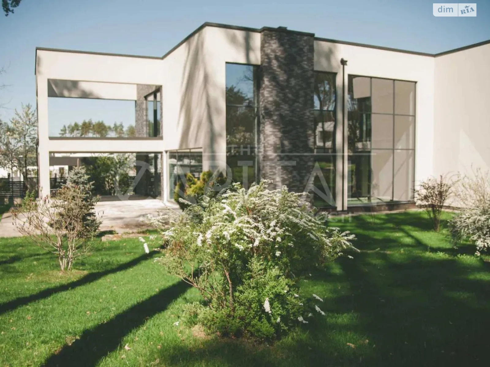 Продається будинок 2 поверховий 445 кв. м з гаражем, цена: 550000 $ - фото 1