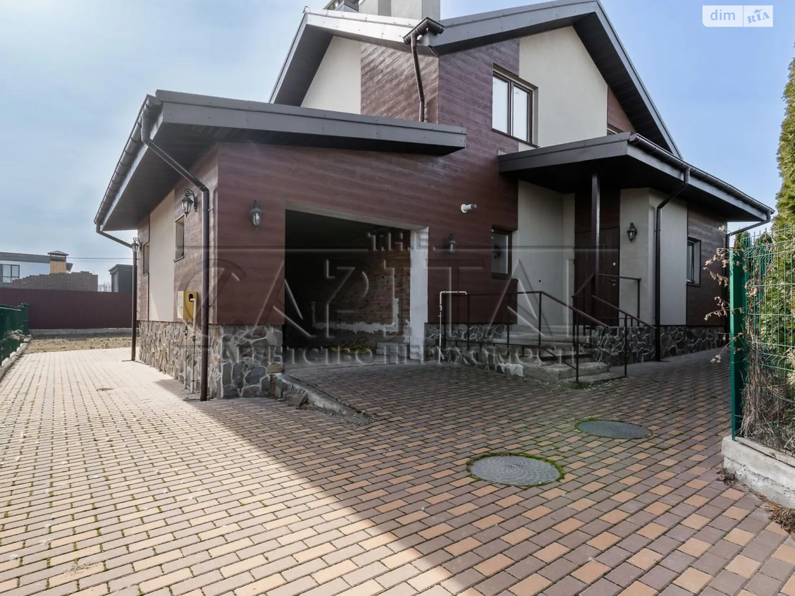 Продается дом на 2 этажа 136 кв. м с камином, цена: 170000 $ - фото 1