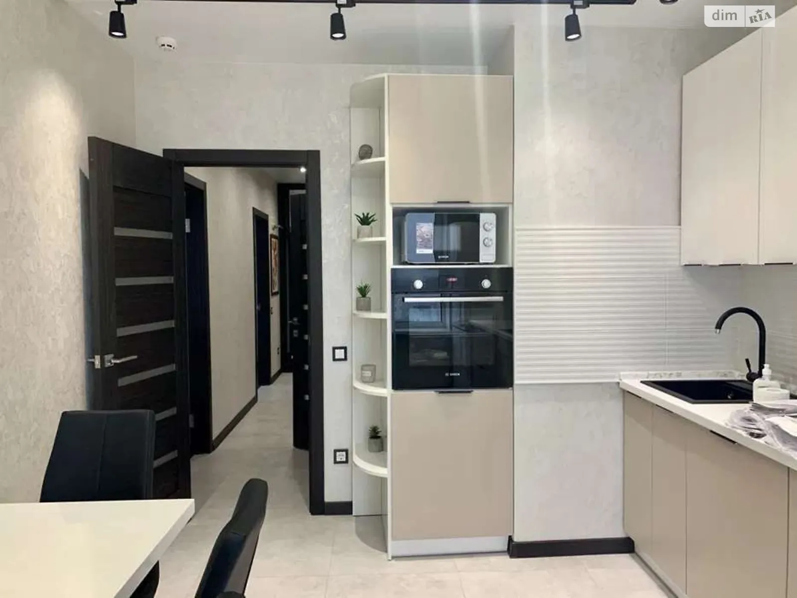 Продається 2-кімнатна квартира 59.5 кв. м у Києві, вул. Драгоманова, 10 - фото 1