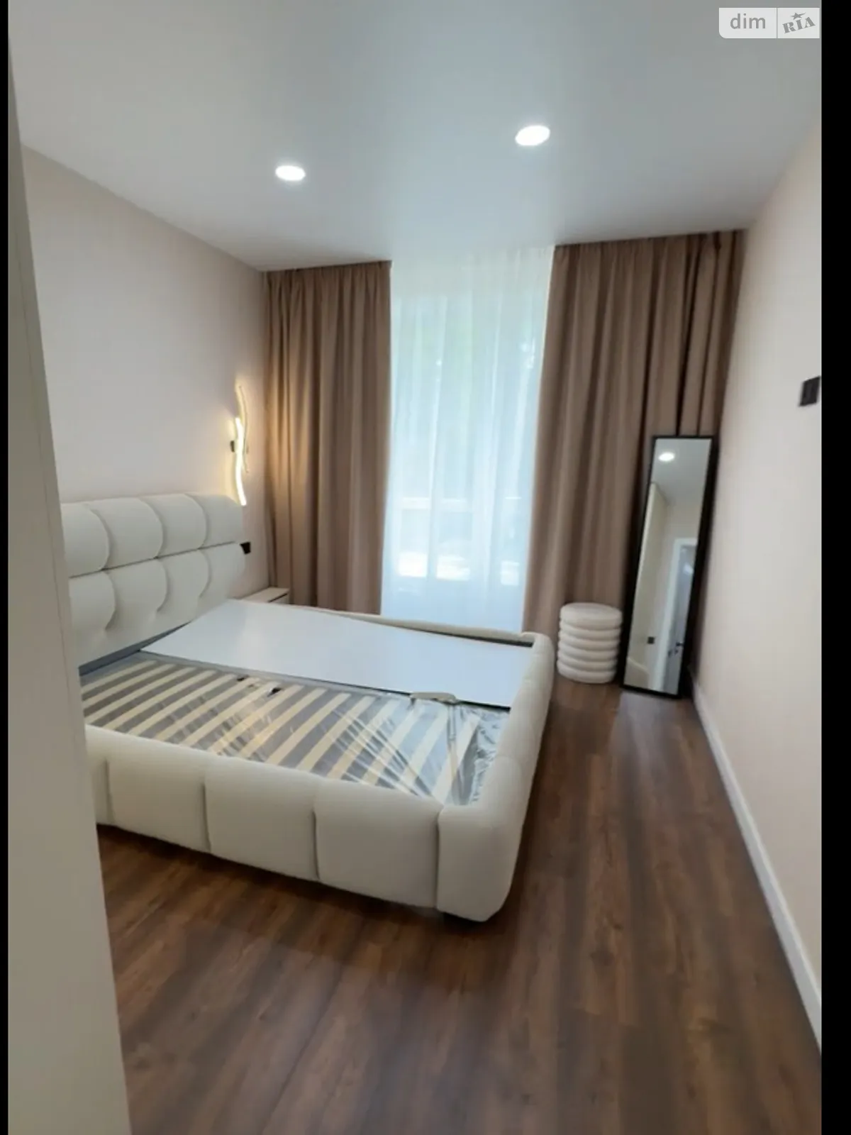 Продається 2-кімнатна квартира 61 кв. м у Ірпені, вул. Павленка, 56 - фото 1