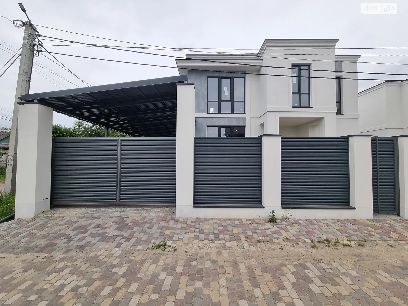 Продається будинок 2 поверховий 170 кв. м з гаражем, цена: 170000 $ - фото 1