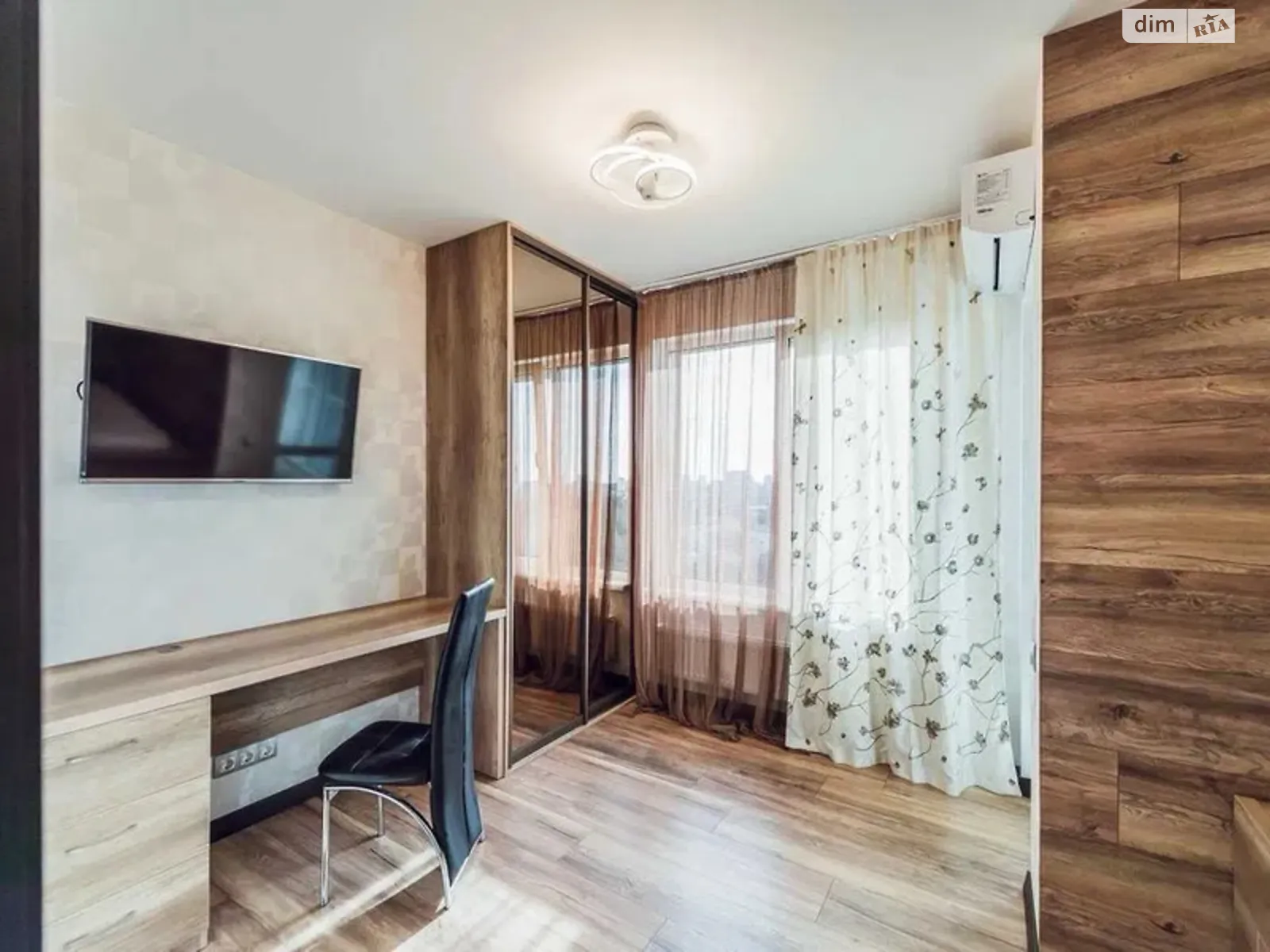 Продається 1-кімнатна квартира 39 кв. м у Києві, вул. Клавдіївська, 40Д - фото 1