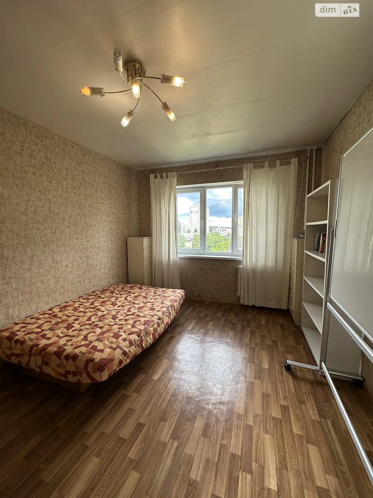 Продается 1-комнатная квартира 32 кв. м в Киеве, ул. Автозаводская, 25Б - фото 1