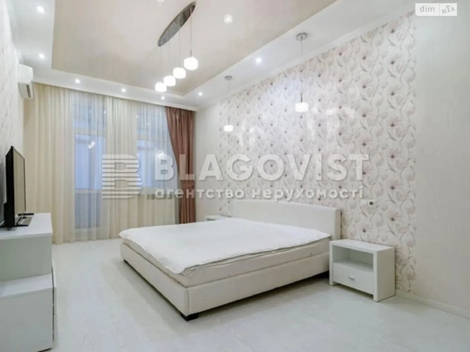 Продается 2-комнатная квартира 105 кв. м в Киеве, бул. Леси Украинки, 7А - фото 1