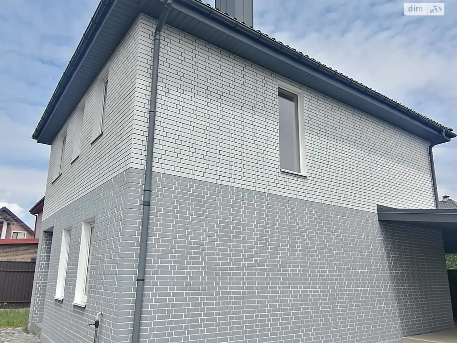 Продается дом на 2 этажа 135 кв. м с беседкой, цена: 125000 $ - фото 1