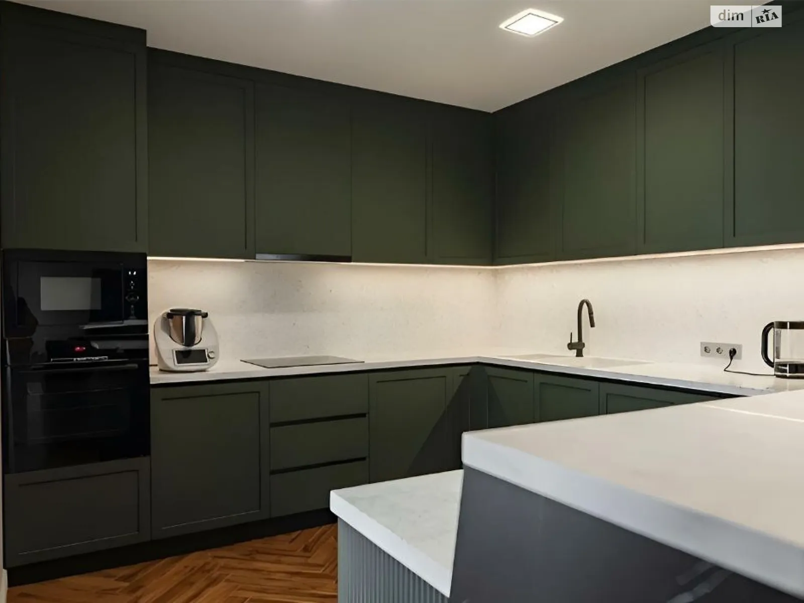 Продается 2-комнатная квартира 87 кв. м в Киеве, наб. Днепровская, 19В - фото 1