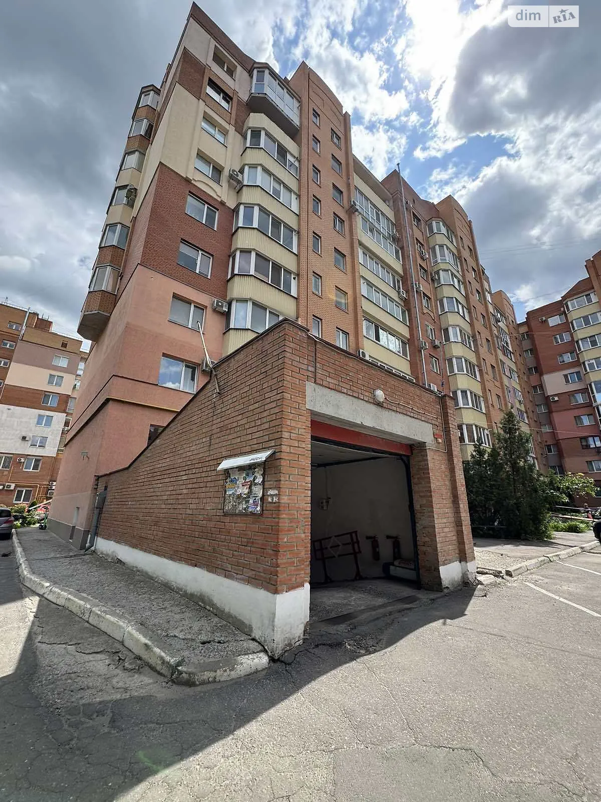 Продается 3-комнатная квартира 84 кв. м в Полтаве, ул. Соборности, 61А - фото 1