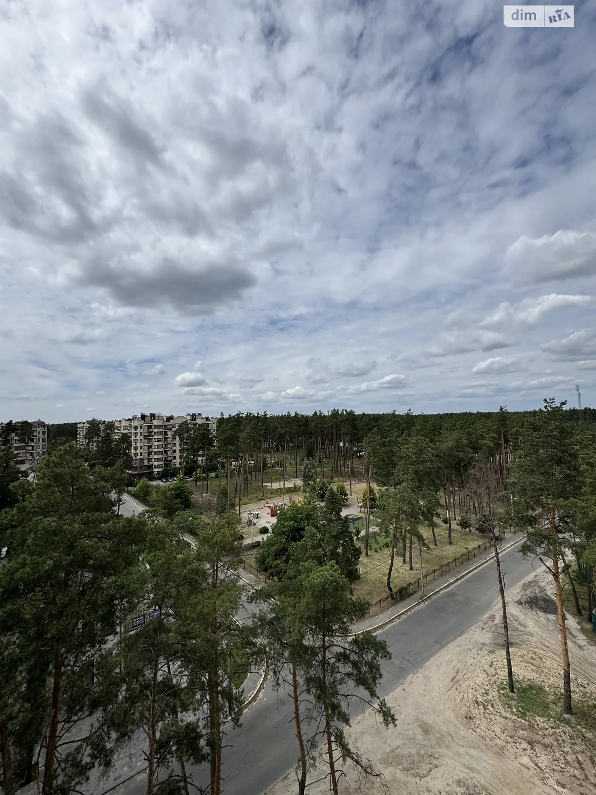 Продается 3-комнатная квартира 125 кв. м в Гостомеле, ул. Центральная - фото 1