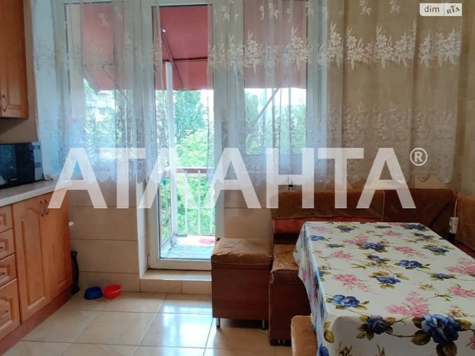 Продается 3-комнатная квартира 76 кв. м в Одессе, ул. Красная - фото 1