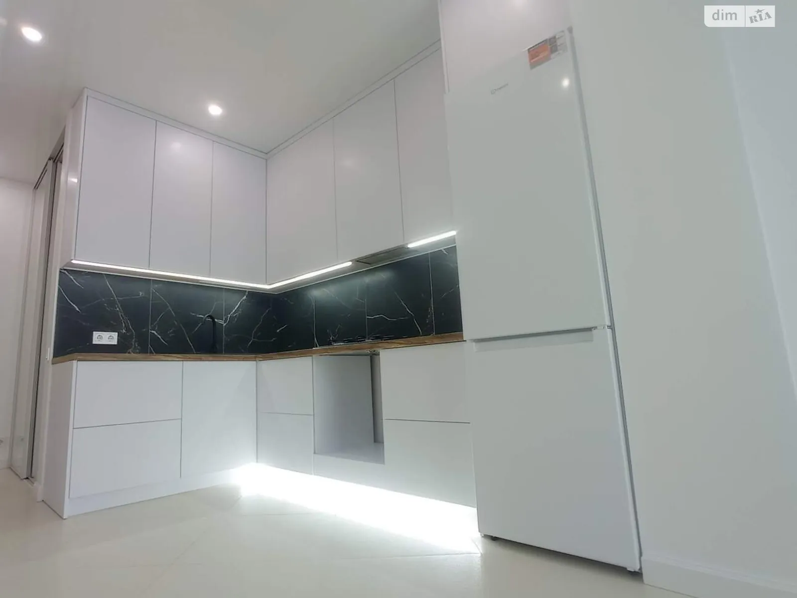 Продается 1-комнатная квартира 39 кв. м в Новоселках, ул. Пригородная - фото 1