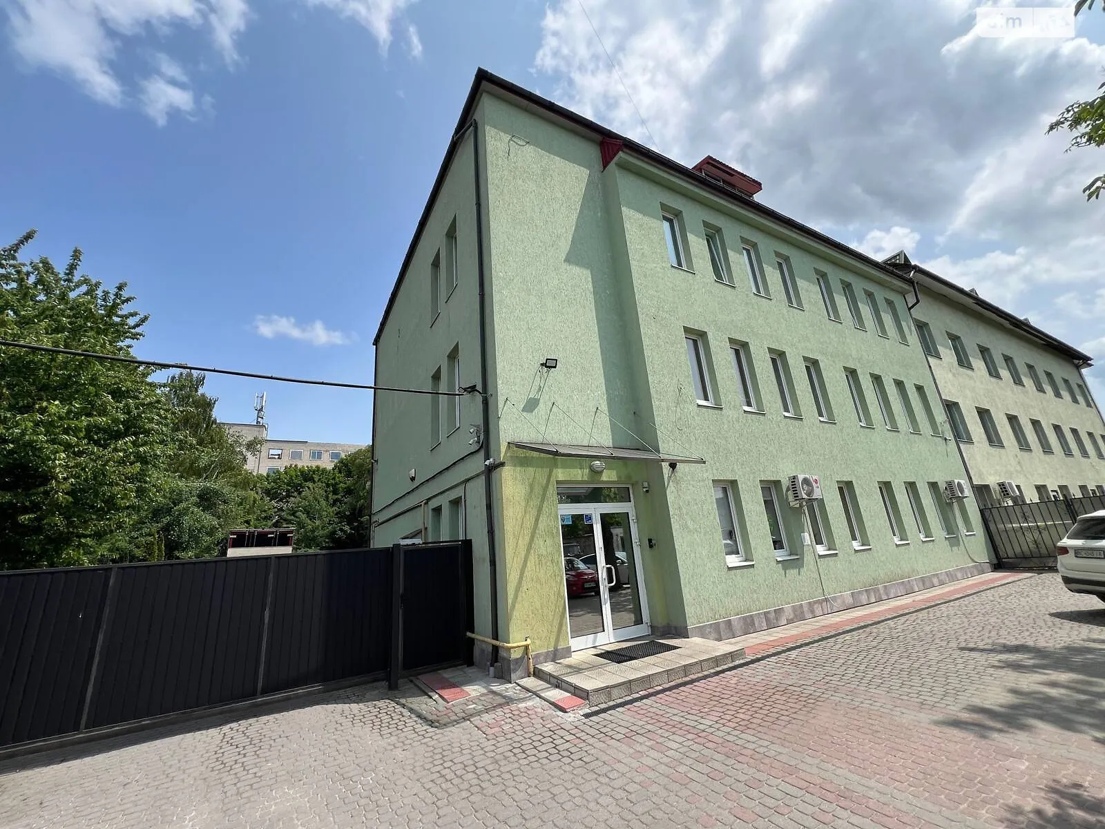 Сдается в аренду офис 19.1 кв. м в бизнес-центре, цена: 6685 грн - фото 1