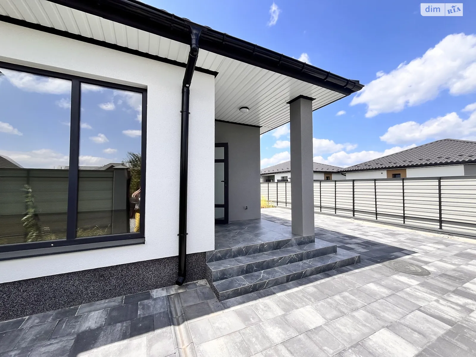 Продается одноэтажный дом 90 кв. м с подвалом, цена: 145000 $ - фото 1