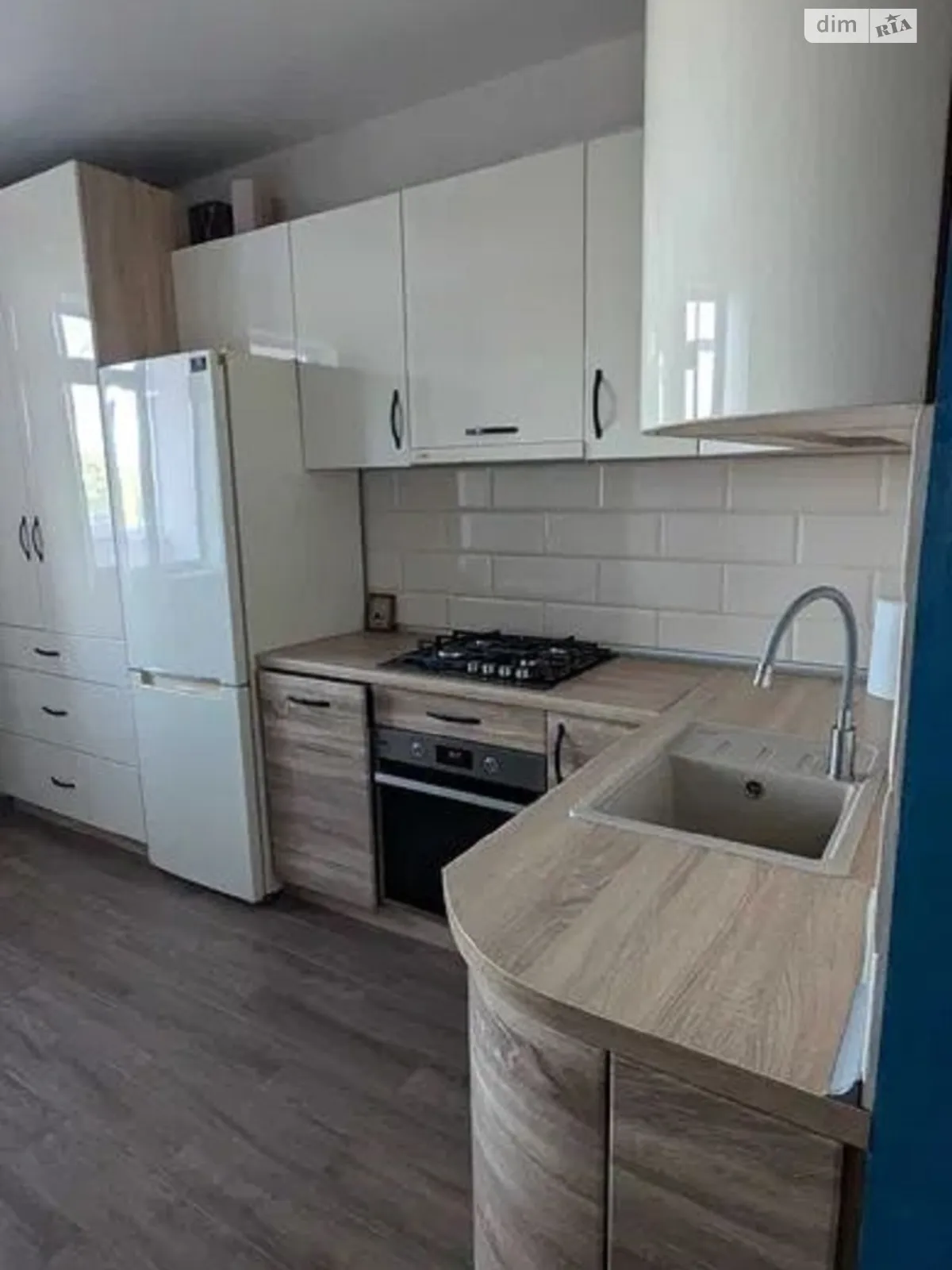 Продається 3-кімнатна квартира 70 кв. м у Полтаві, вул. Перспективна - фото 1