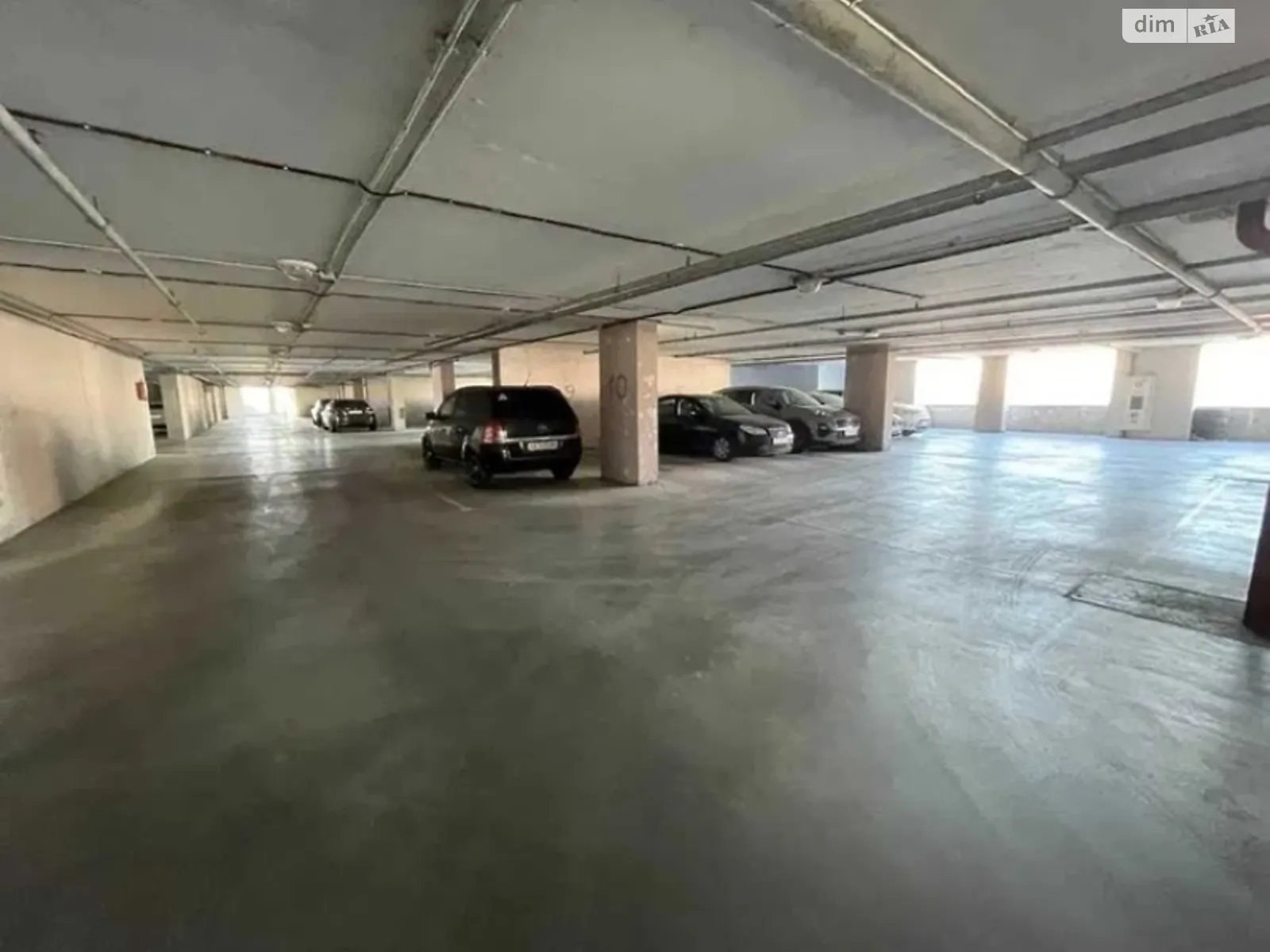 Продается подземный паркинг под легковое авто на 24 кв. м, цена: 250000 грн - фото 1