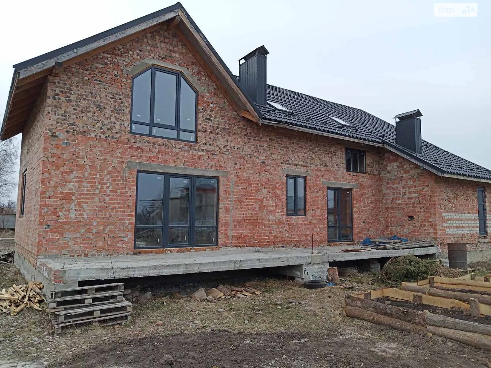 Продается дом на 15 этажа 280 кв. м с гаражом, цена: 73500 $ - фото 1