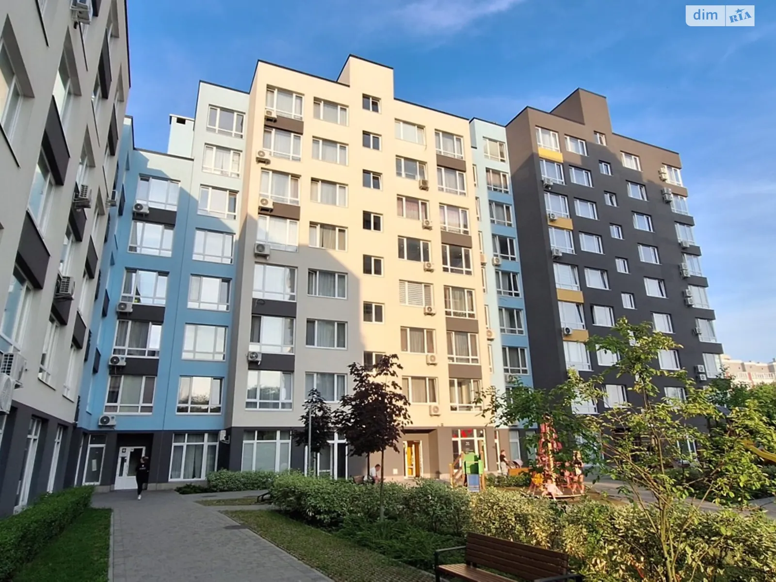 Продается 2-комнатная квартира 79 кв. м в Львове, ул. Под Голоском, 24Б - фото 1