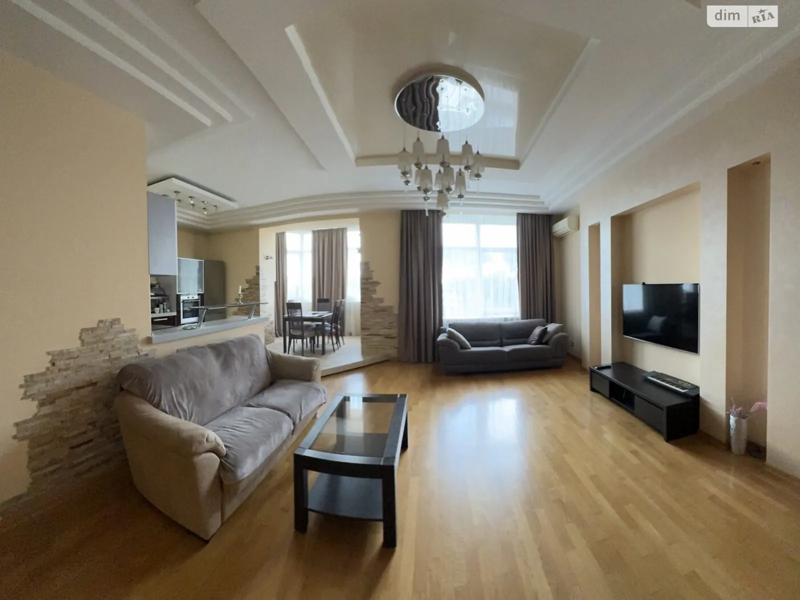 Продается 2-комнатная квартира 126 кв. м в Одессе, ул. Довженко - фото 1