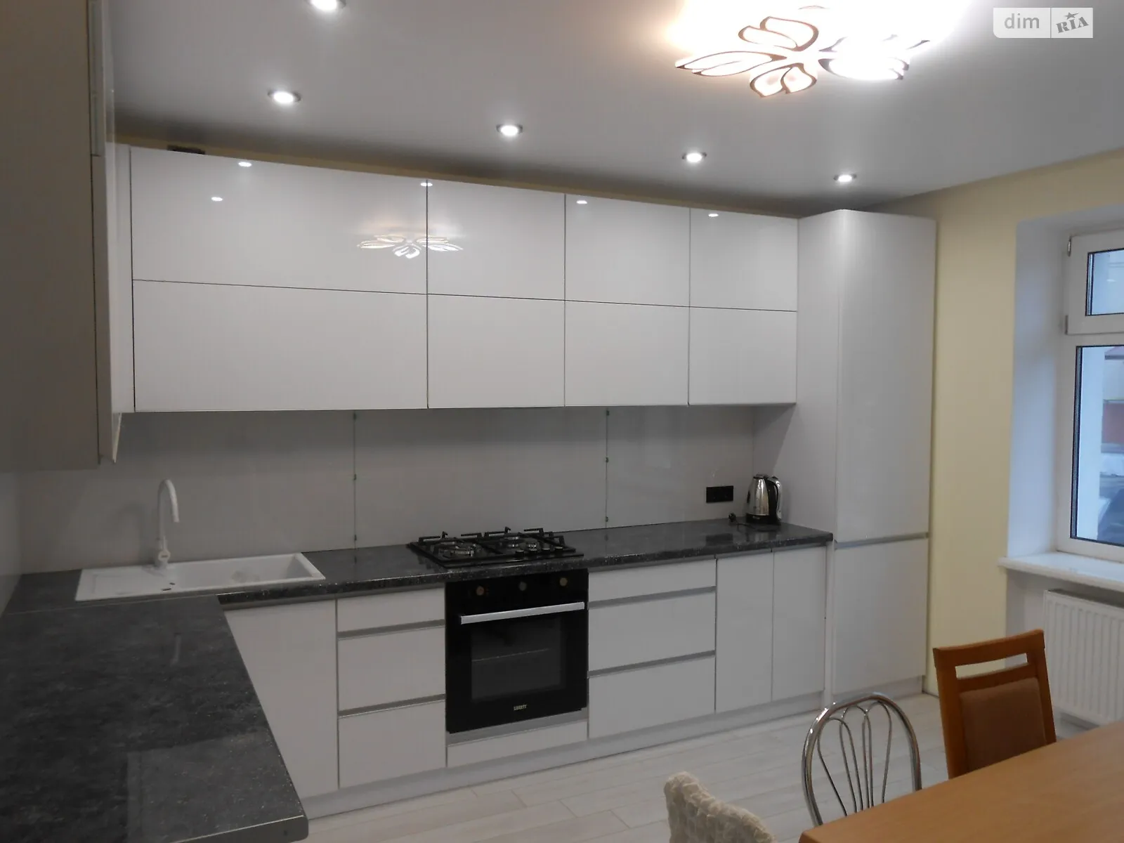 Продается 3-комнатная квартира 100 кв. м в Хмельницком, просп. Мира, 63Б - фото 1