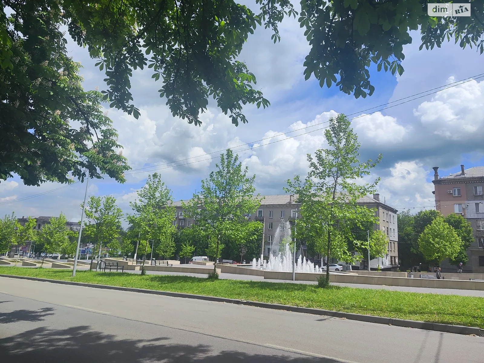Продається 2-кімнатна квартира 49 кв. м у Кам'янському, просп. Свободи, 53 - фото 1