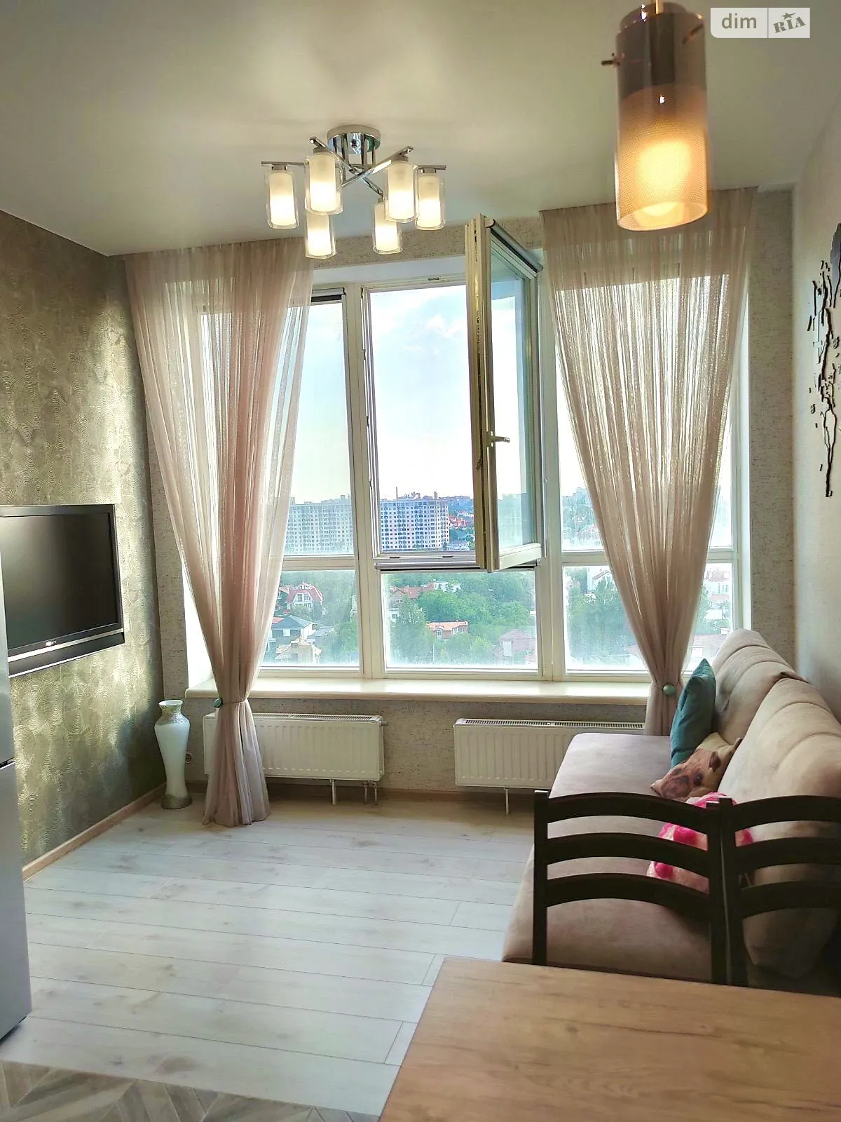 Продається 1-кімнатна квартира 56 кв. м у Одесі, вул. Новоберегова - фото 1