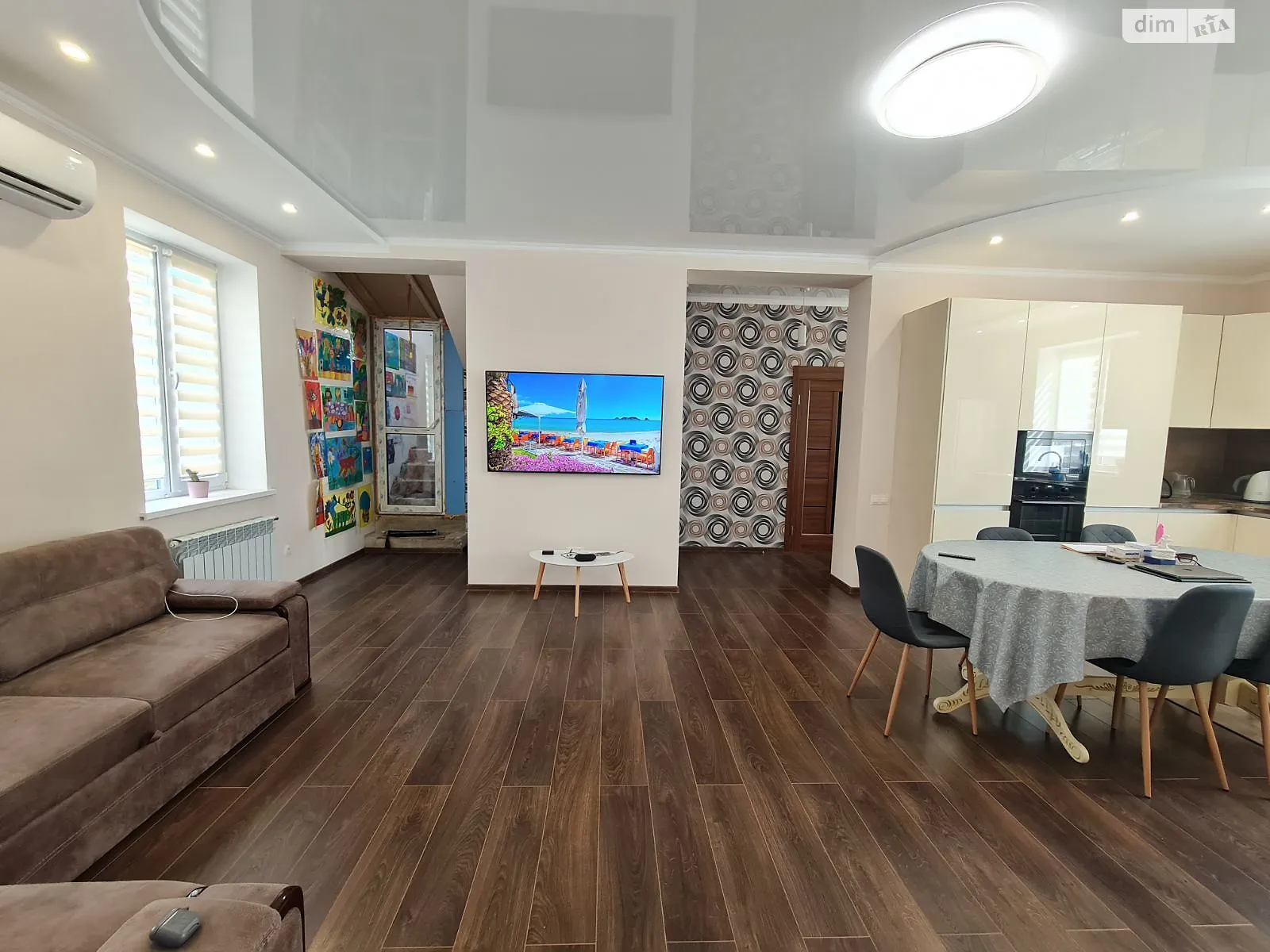 Продается дом на 2 этажа 150 кв. м с беседкой, цена: 125000 $ - фото 1