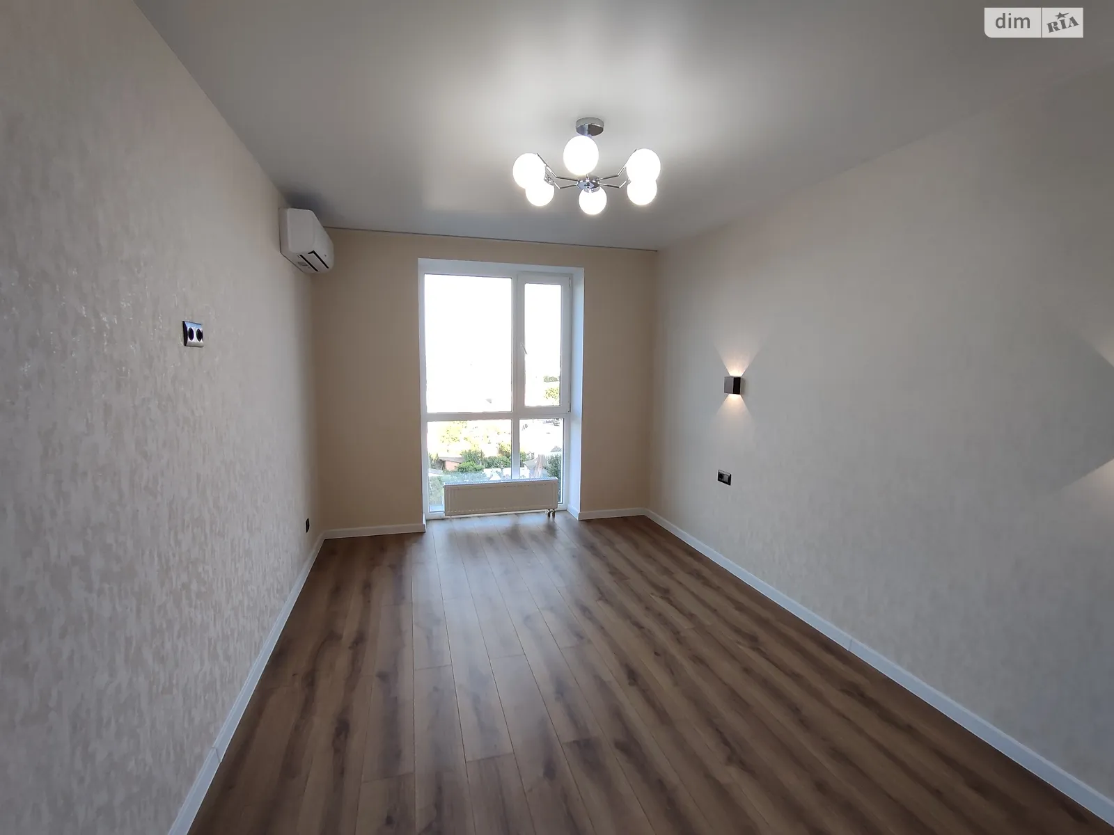 Продается 1-комнатная квартира 46 кв. м в Виннице, ул. Праведников мира(Максимовича) - фото 1