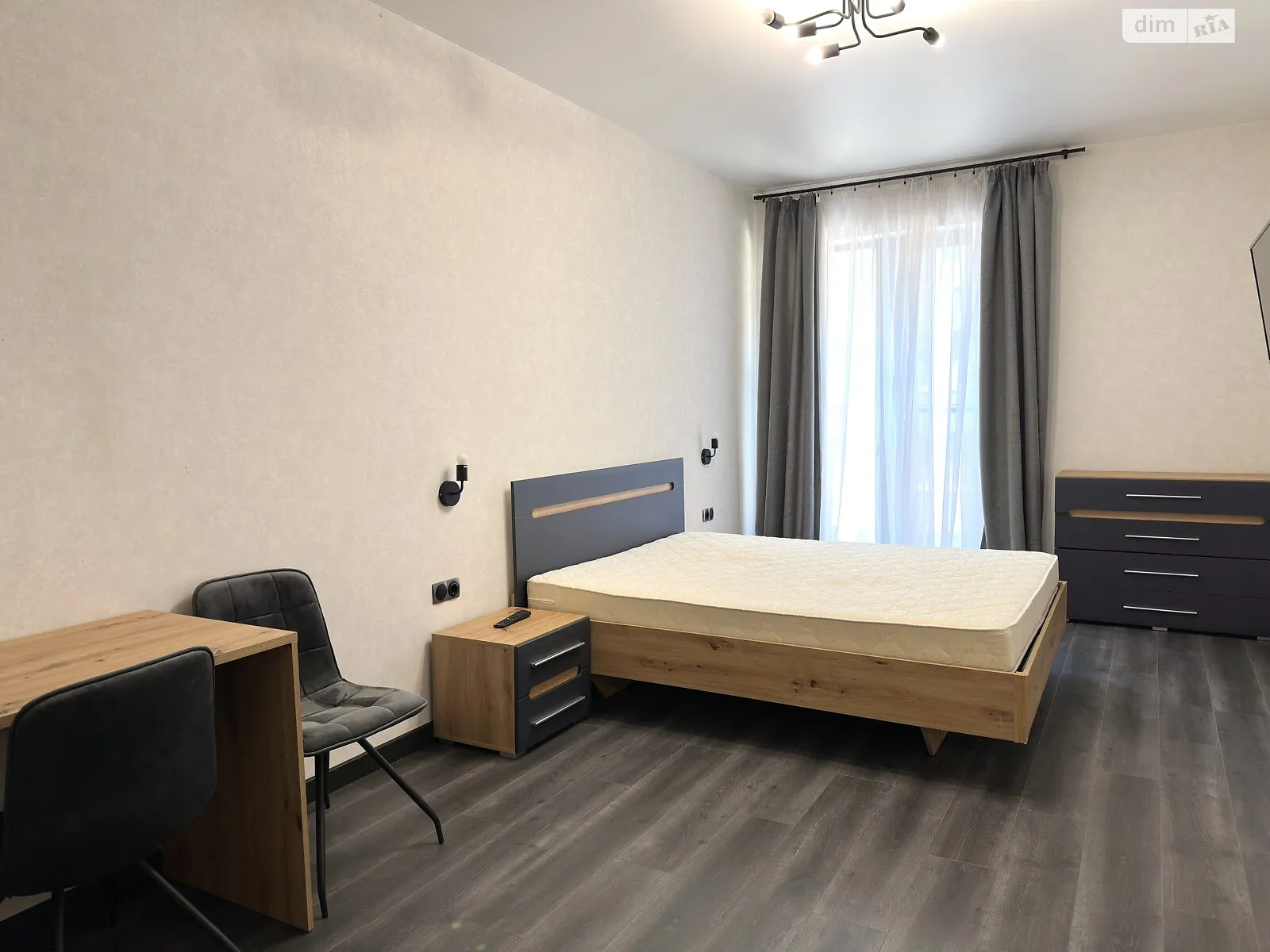Продается 1-комнатная квартира 46.7 кв. м в Киеве, ул. Набережно-Рыбальская, 9 - фото 1