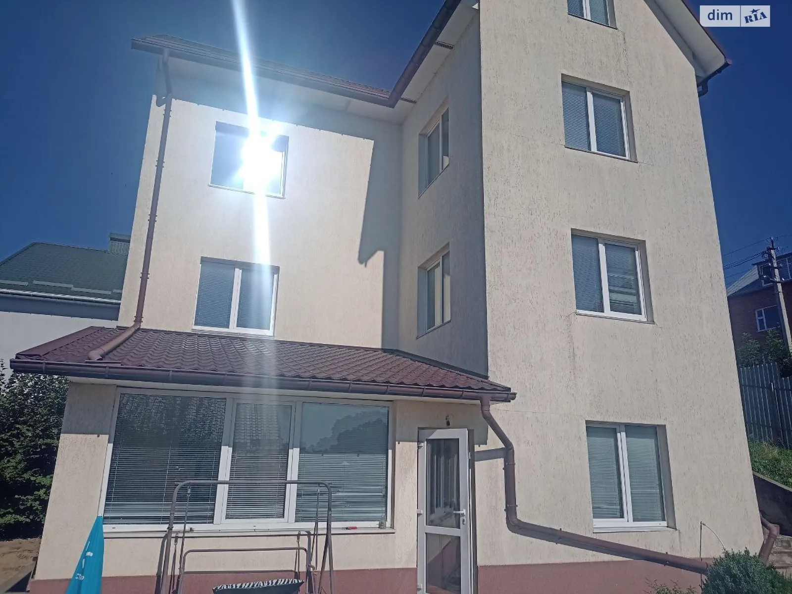 Продається будинок 4 поверховий 220 кв. м з верандою, цена: 143399 € - фото 1