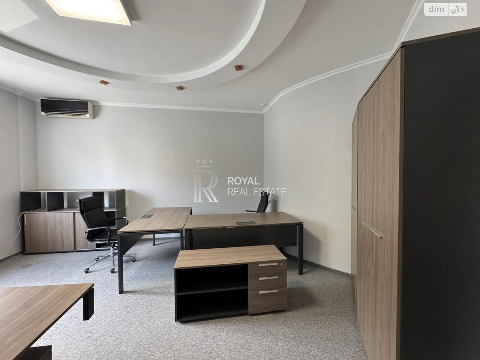 Сдается в аренду офис 125 кв. м в бизнес-центре, цена: 1400 $ - фото 1