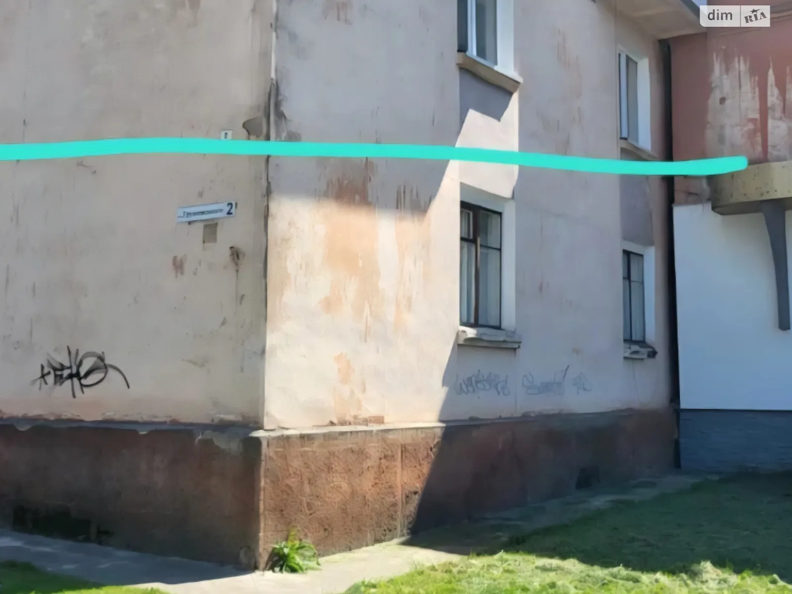 Продається 3-кімнатна квартира 66.2 кв. м у Нововолинську, вул. Грушевського, 2 - фото 1