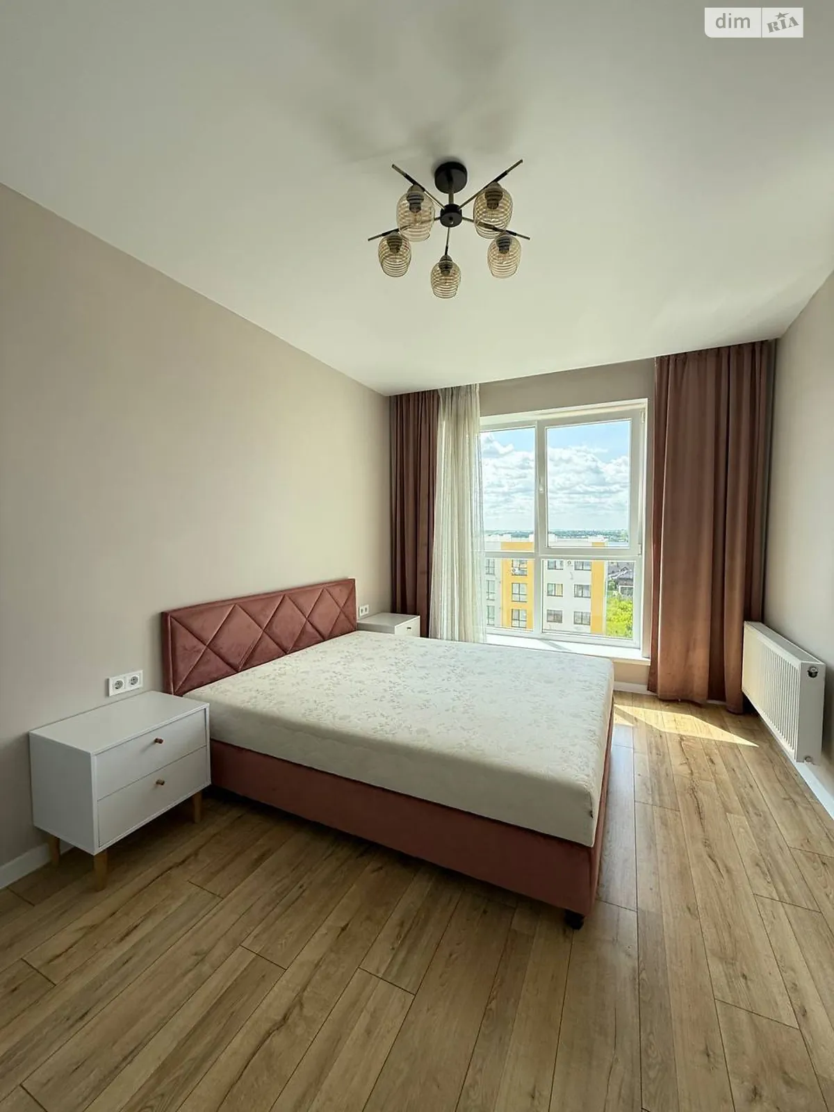 Продается 2-комнатная квартира 64.6 кв. м в Ровно, цена: 89000 $ - фото 1