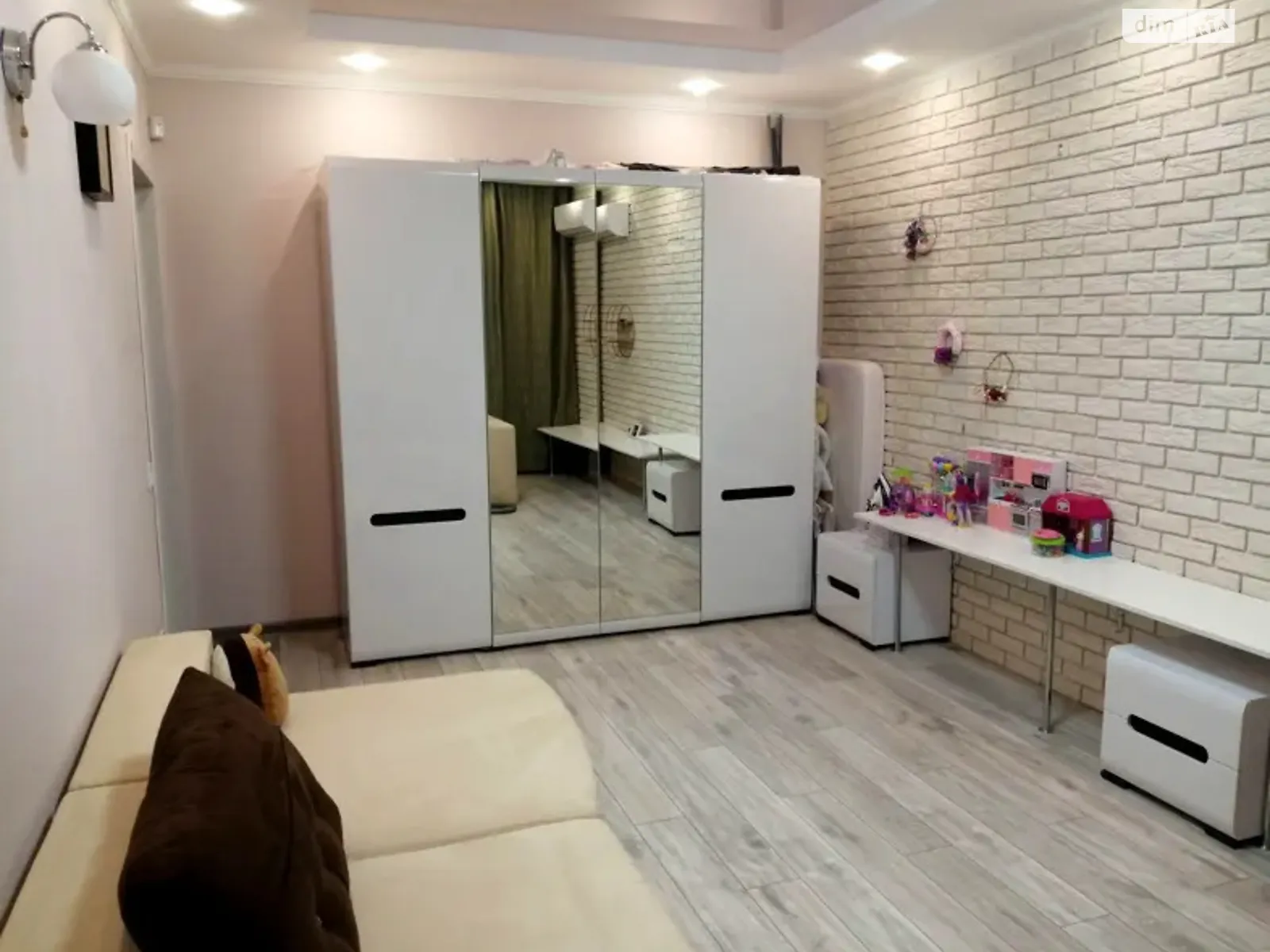 Продается 2-комнатная квартира 71 кв. м в Киеве, ул. Воскресенская, 16А - фото 1