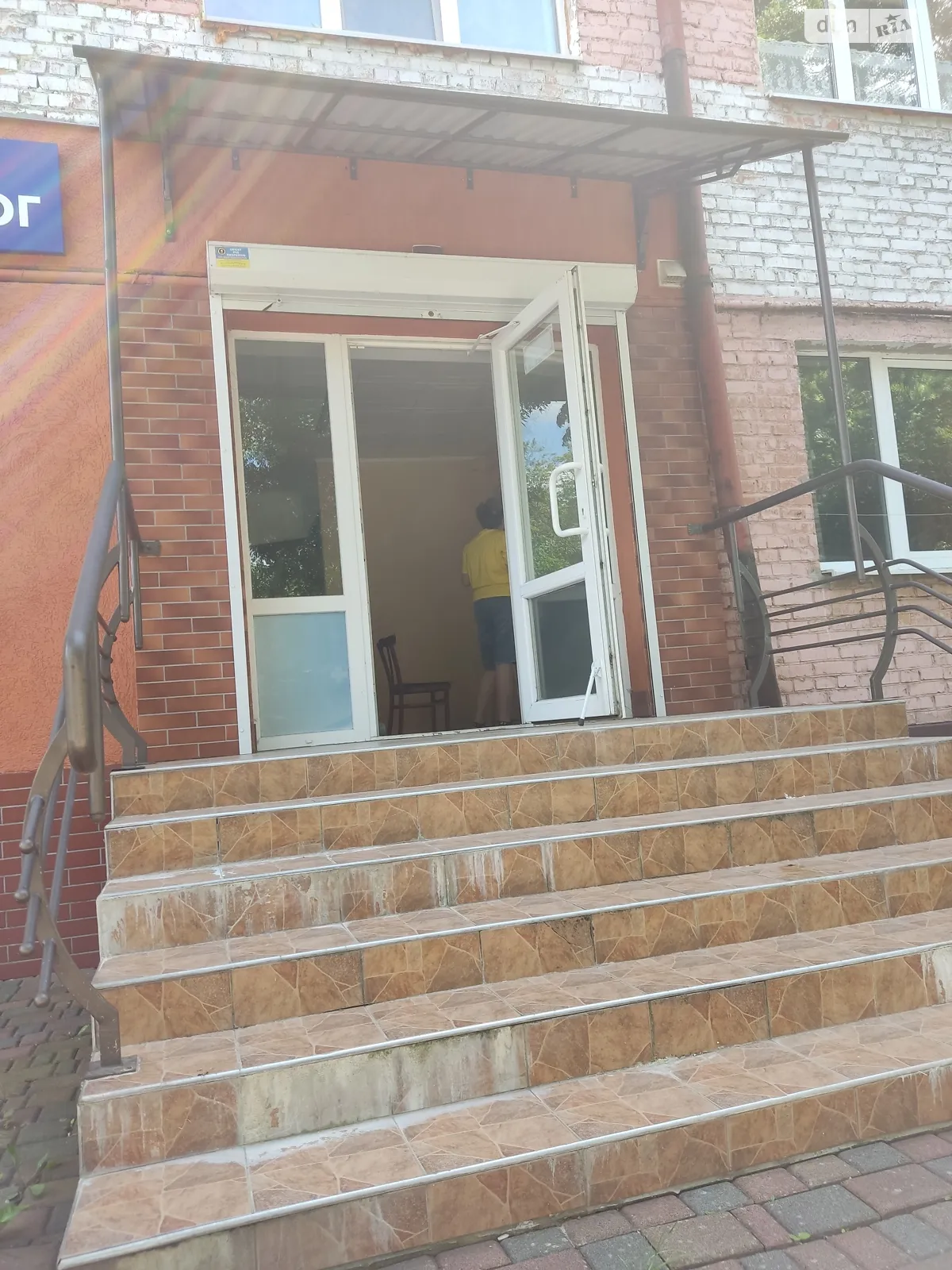Здається в оренду приміщення вільного призначення 30 кв. м в 5-поверховій будівлі, цена: 3500 грн - фото 1