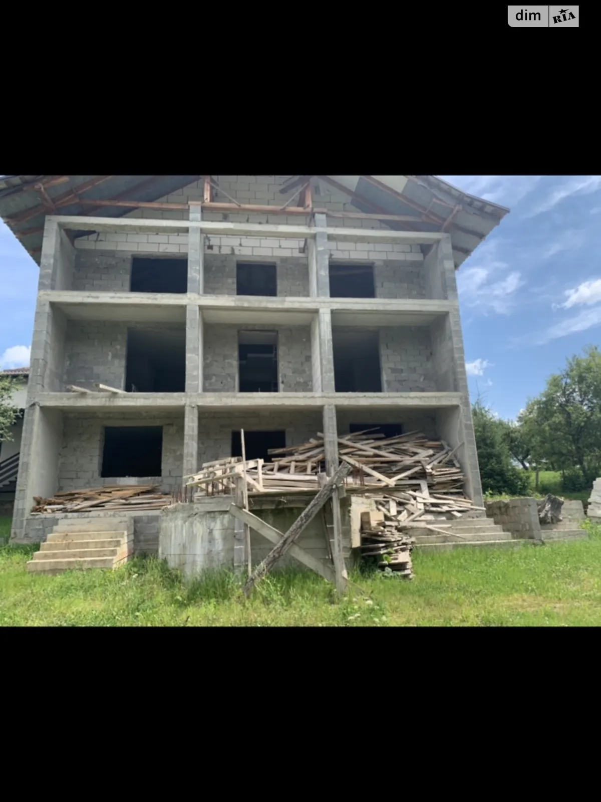 Продається будинок 3 поверховий 300 кв. м з подвалом, цена: 110000 $ - фото 1