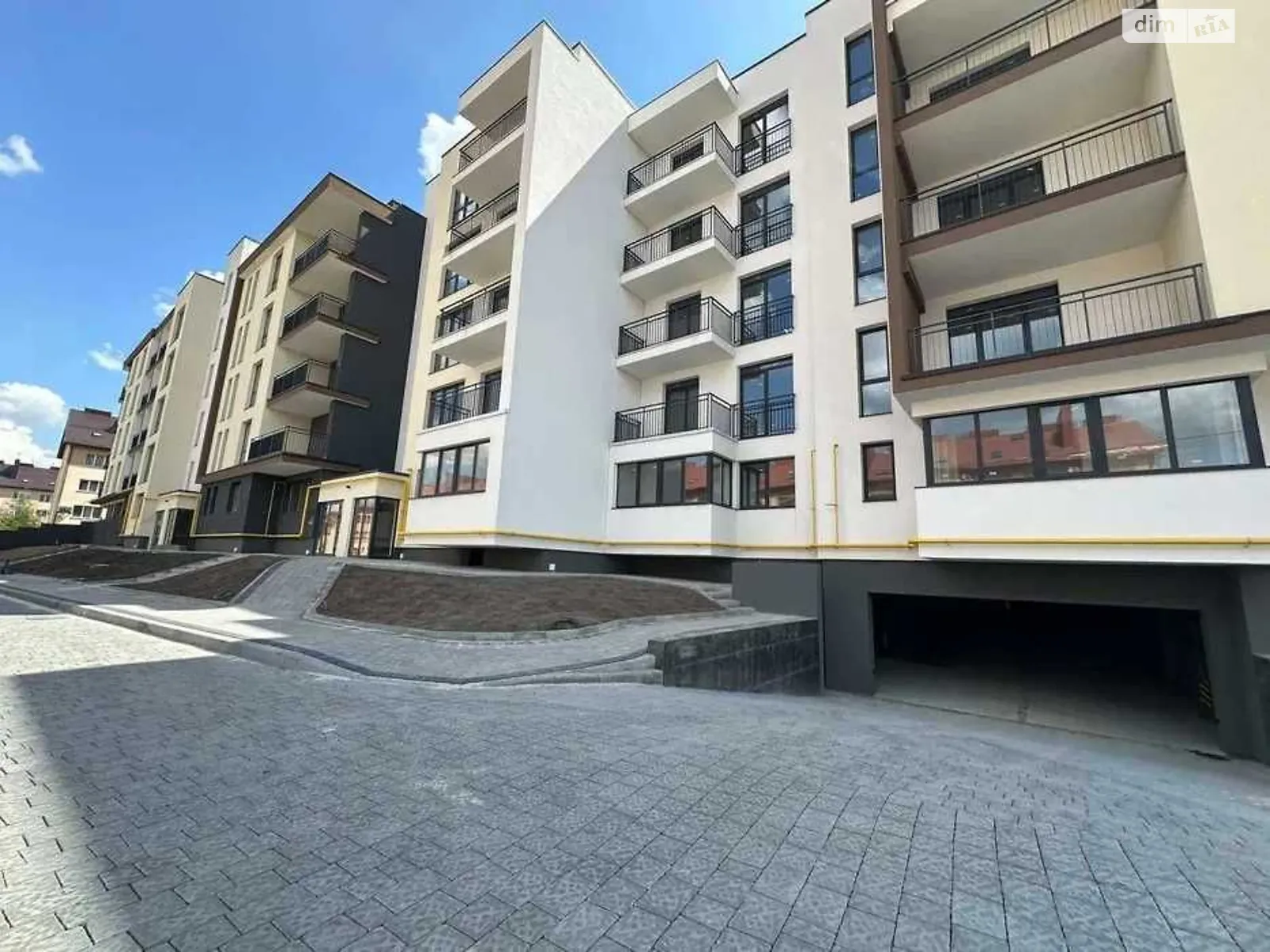 Продається 3-кімнатна квартира 89 кв. м у Львові, вул. Трускавецька - фото 1